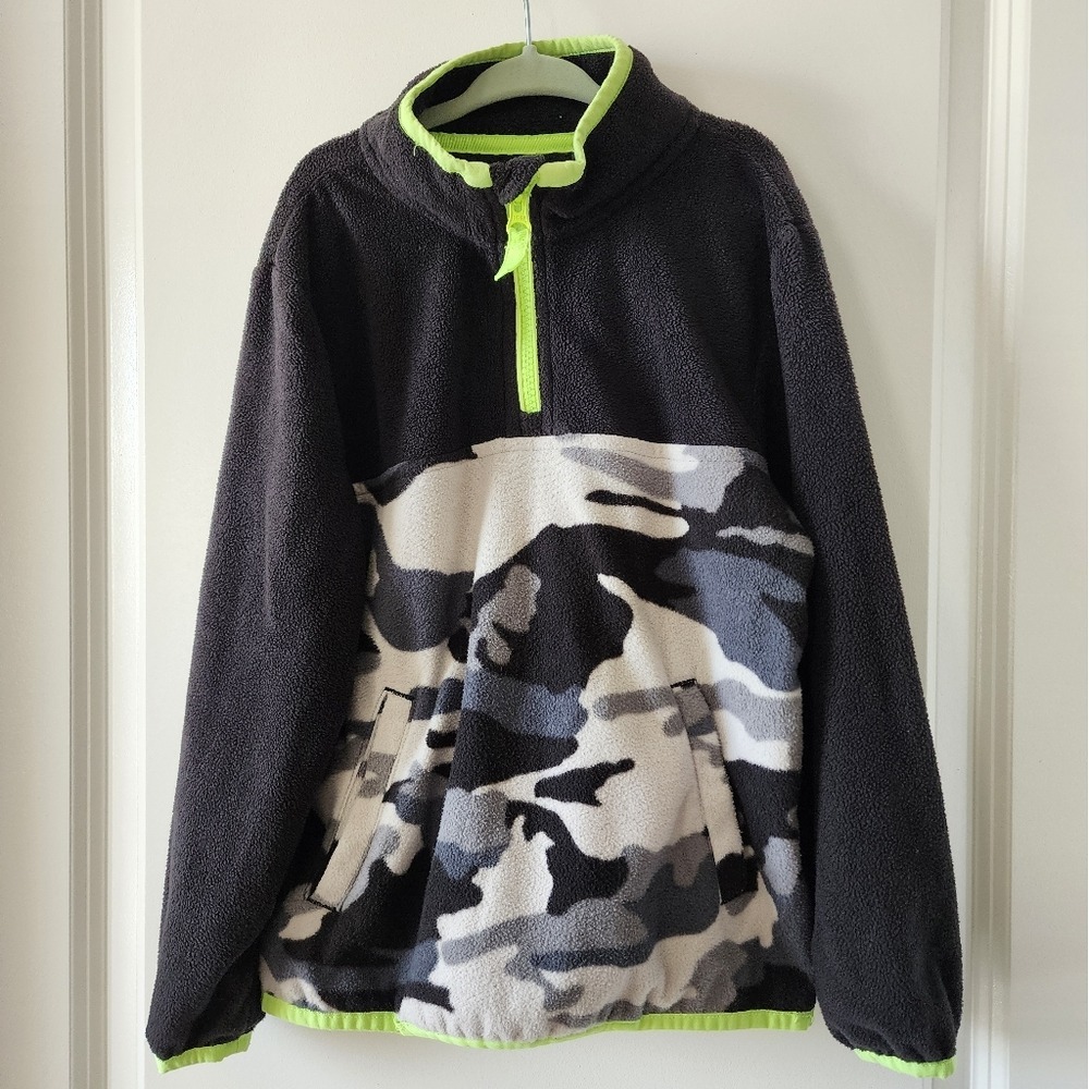 Kid's sz6 Fleece‎ Pullover Gray Camo Print Neon Green Trim Half Zip Sweatshirt